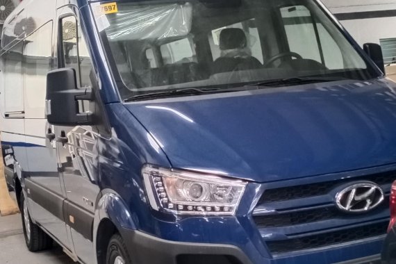 Hyundai H3500 2.5L Dsl-Crdi MT (14-Seater)