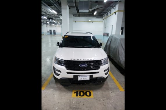 Selling White Ford Explorer 2016 SUV / MPV in Lapu-Lapu