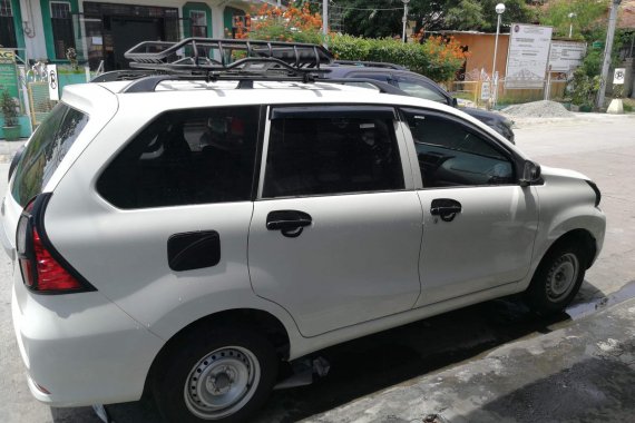 White Toyota Avanza 2019 1.3 J MT slightly nego in Parañaque