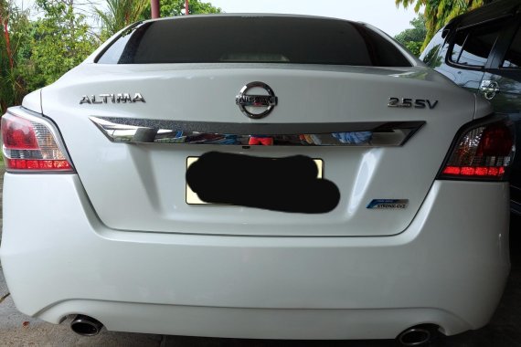 Nissan Altima 2.5 SV Automatic CVT 2015 model