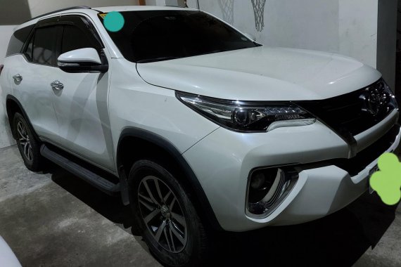 Toyota Fortuner 2016 model 2.4 V Diesel 4x2 Automatic 