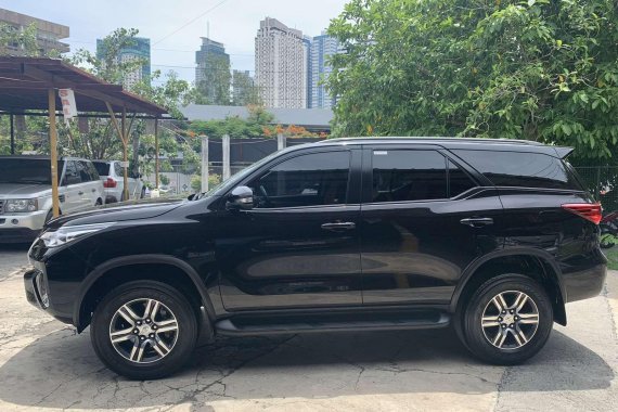 Selling Black Toyota Fortuner 2017 in Manila