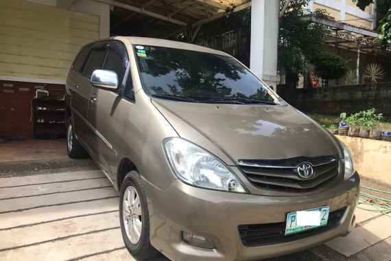 Toyota Innova 2.0G 2011