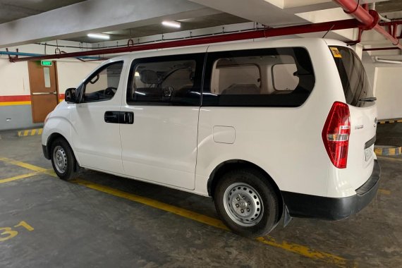 White Hyundai Grand starex 2017 for sale in Makati