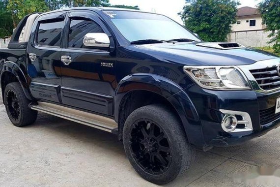 Selling Blue Toyota Hilux 2014 in Manila