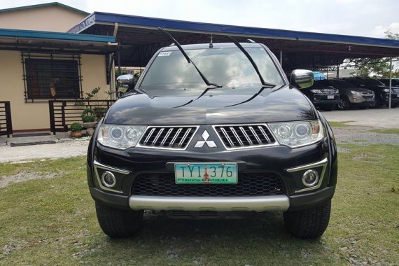 2011 Mitsubishi Montero GLS V