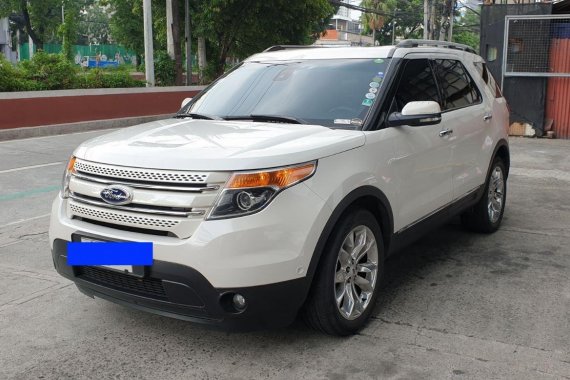 Selling White Ford Explorer 2012 in Quezon City