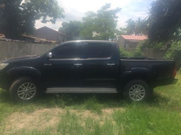 Toyota Hilux Q 2013