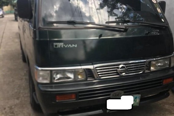 Selling Green Nissan Urvan 2006 Manila