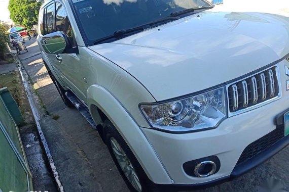 White Mitsubishi Montero 2010 for sale in Taytay