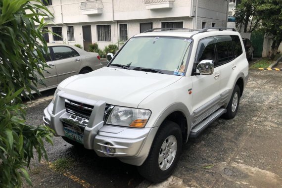 Selling White Mitsubishi Pajero 1999 SUV in Quezon City