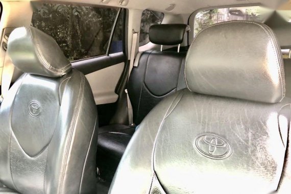 Selling Black Toyota Rav4 in Manila