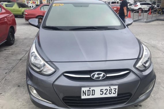 Selling Black Hyundai Accent in Quezon City