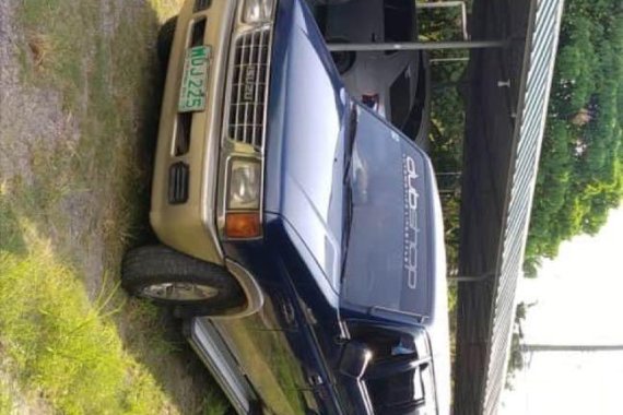 Selling Black Isuzu Hi-lander crosswind in Manila