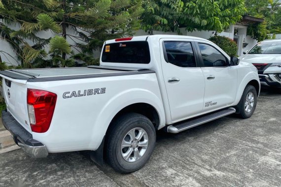 White Nissan Navara for sale in Manila