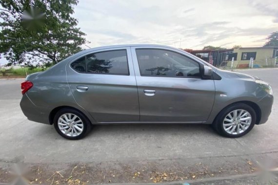 Selling Grey Mitsubishi Lancer in Muntinlupa