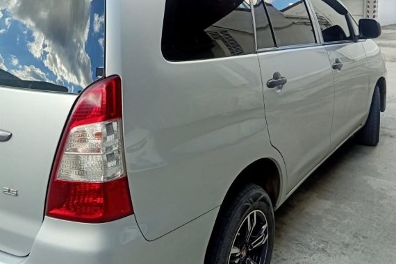 Selling Silver Toyota Innova 2015 in Quezon City