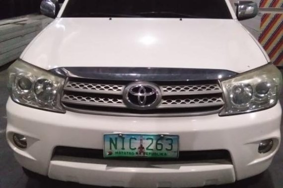 White Toyota Fortuner for sale in Manila
