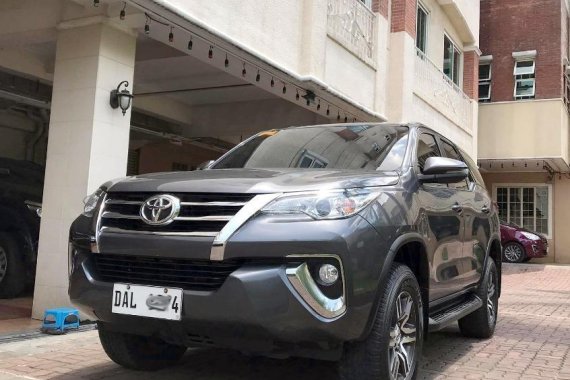 Selling Black Toyota Fortuner 2019 in Manila