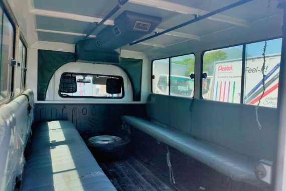 White Suzuki Apv 2014 Truck for sale in Manila