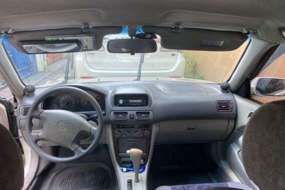 Selling Silver Toyota Corolla for sale in Quezon