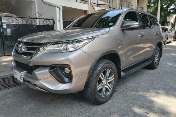 Selling Grey Toyota Fortuner 2017 in Manila