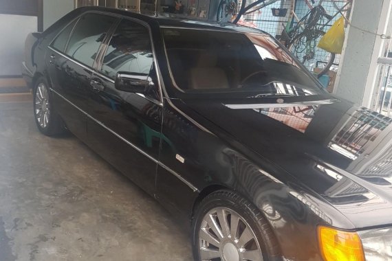 Selling Black Toyota Crown & S500 Vips