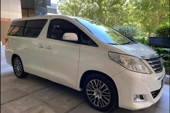 Sell White Toyota Alphard in Quezon City