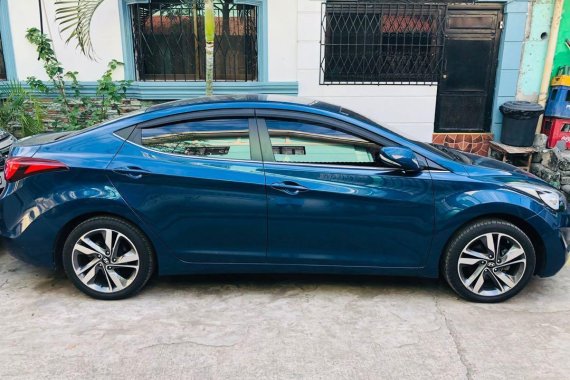 Sell Blue Hyundai Elantra in Las Piñas