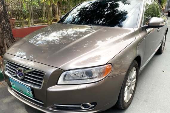 Sell Grey 2010 Volvo C30 in Muntinlupa