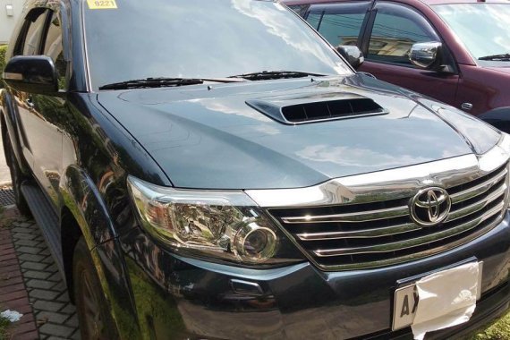Sell Black 2015 Toyota Fortuner in Pasig