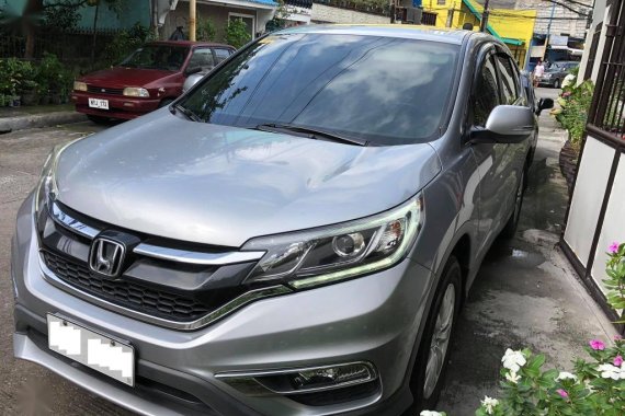 Selling Silver Honda Cr-V in Valenzuela