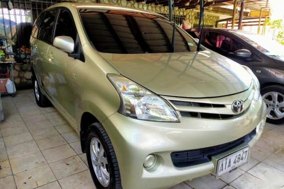 Gold Toyota Avanza for sale in Pasig