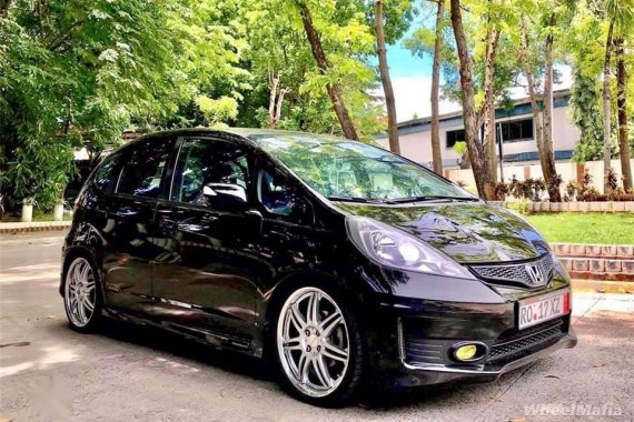 Sell Black Honda Jazz in Manila