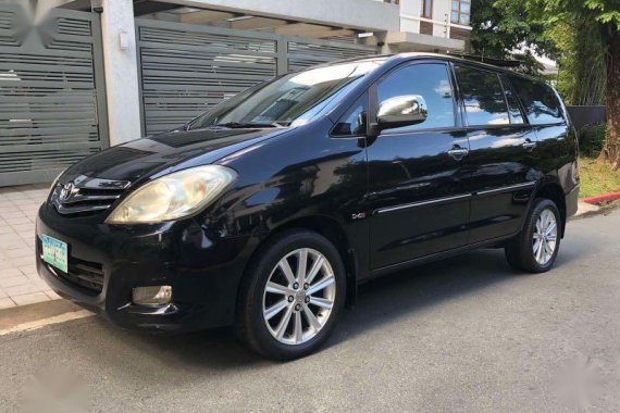 Black Toyota Innova 2011 for sale in Parañaque