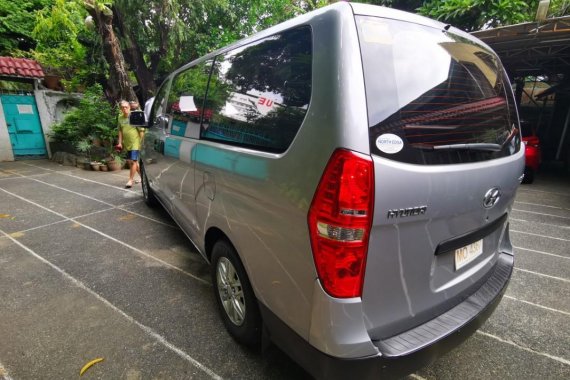 Grey Hyundai Starex 2015 for sale in Caloocan City