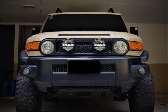 Beige Toyota Fj Cruiser 2015 for sale in Manila