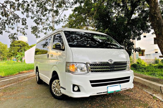 Toyota Hiace 2013