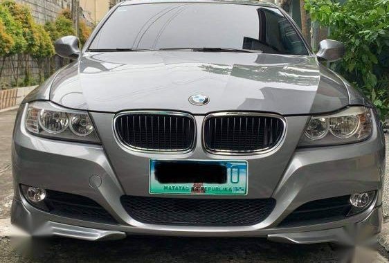 Selling Grey Bmw 318I in Manila