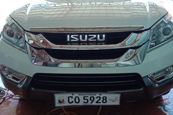 Sell White Isuzu Mu-X in Pilar