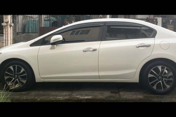 Sell White 2015 Honda Civic in Carmona