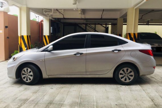 Selling Silver Hyundai Accent in Cebu City