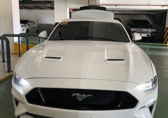 Sell White Ford Mustang in Manila