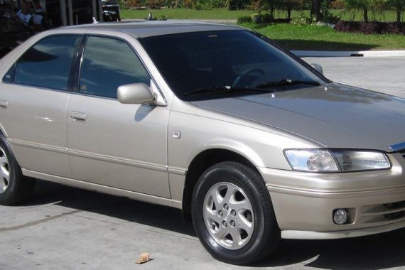 Sell Silver Toyota Camry in Pateros
