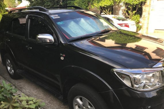 Sell Black Toyota Fortuner in Parañaque