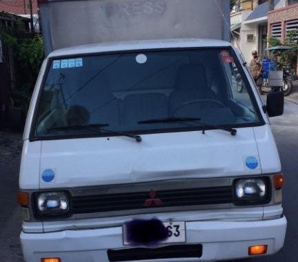 White Mitsubishi L300 for sale in Las Piñas