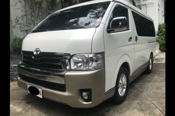 Selling White Toyota Hiace 2015 in Manila