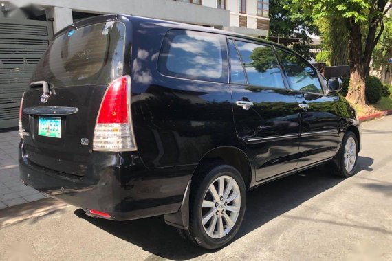 Black Toyota Innova 2011 for sale in Quezon City