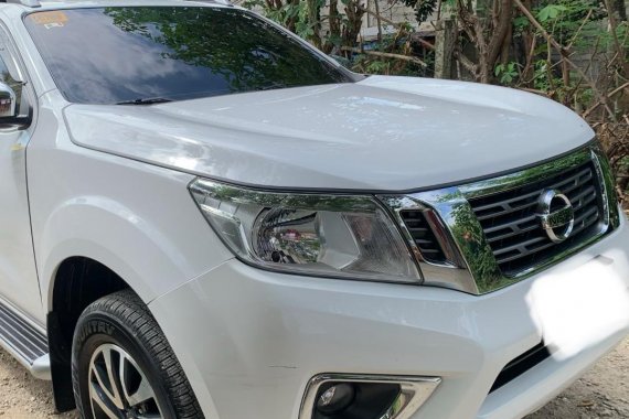 White Nissan Navara for sale in Kidapawan