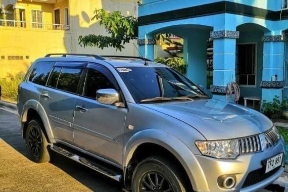 Selling Silver Mitsubishi Montero 2011 in Manila
